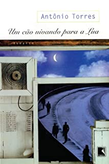 Livro Um cão uivando para lua